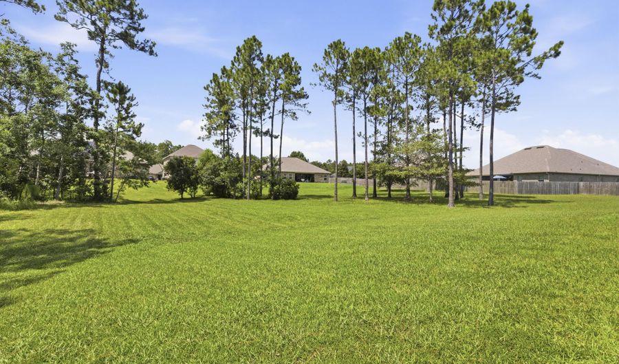 7128 Glen Eagle Dr, Biloxi, MS 39532 - 5 Beds, 3 Bath