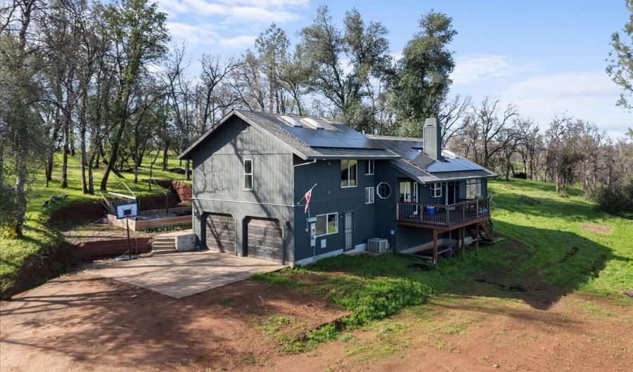 19789 Weide Way, Anderson, CA 96007 - 3 Beds, 2 Bath