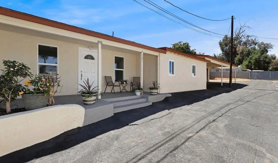 131 S Brandon Rd, Fallbrook, CA 92028 - 4 Beds, 2 Bath