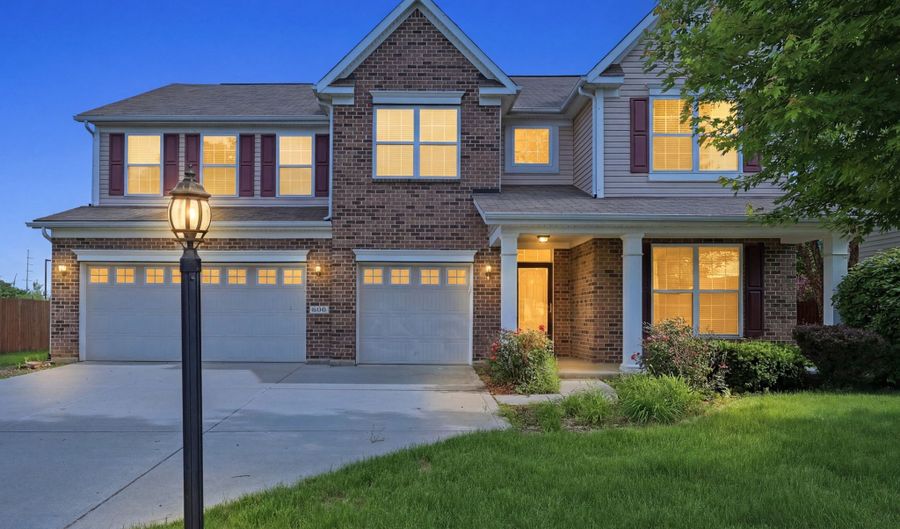8110 Eskerban Dr, Avon, IN 46123 - 4 Beds, 3 Bath