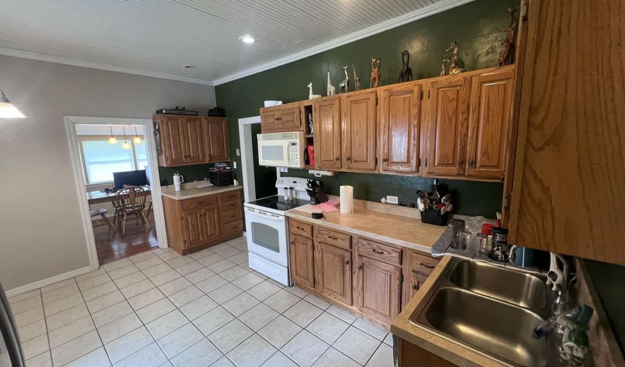 306 Water St, Alton, MO 65606 - 3 Beds, 2 Bath
