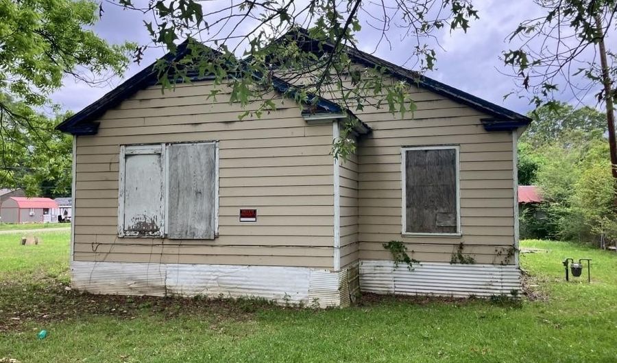 705 PLEASANT Dr, Bastrop, LA 71220 - 3 Beds, 1 Bath