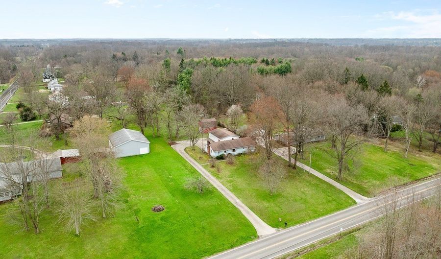 11960 Freshley Ave NE, Alliance, OH 44601 - 3 Beds, 1 Bath