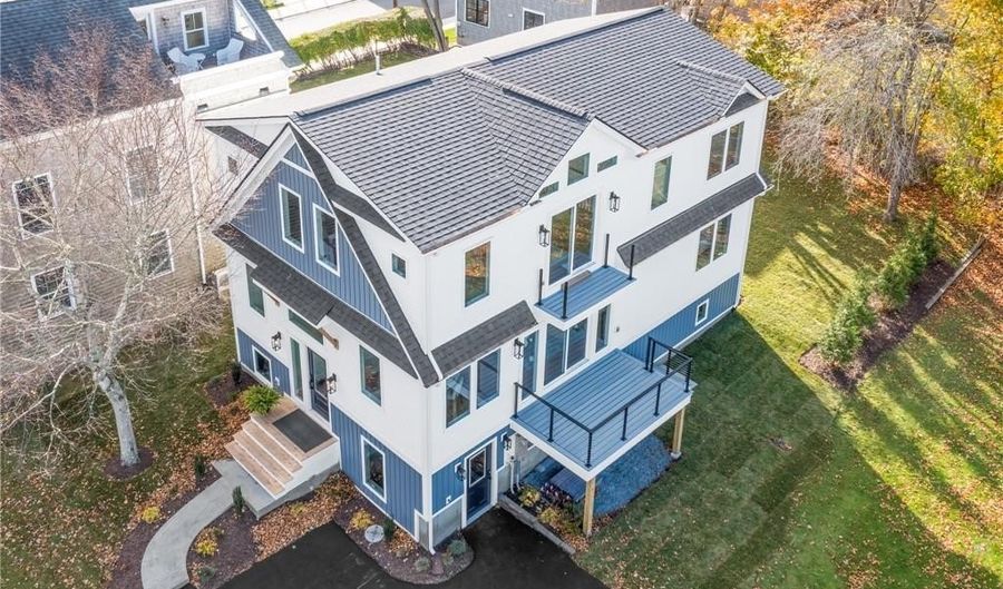 91 Houston Ave, Newport, RI 02840 - 5 Beds, 4 Bath