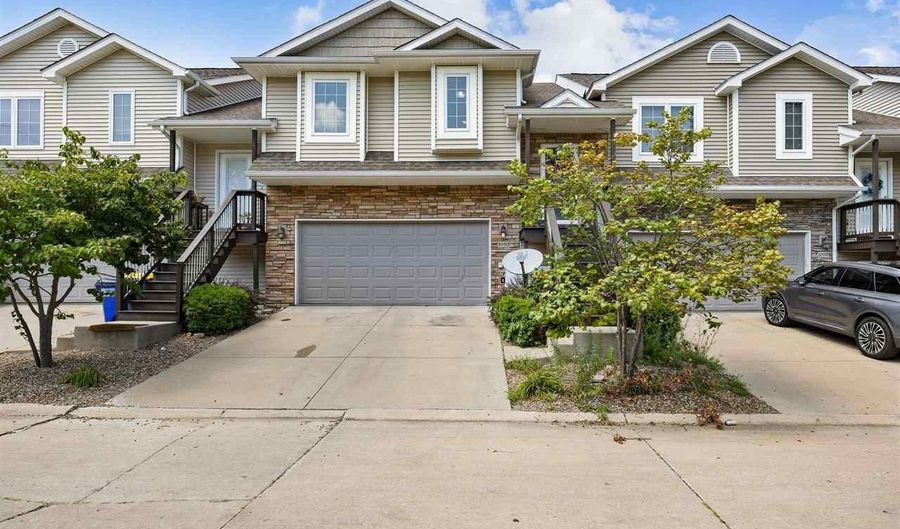 1050 Twilight Dr, North Liberty, IA 52317 - 4 Beds, 2 Bath