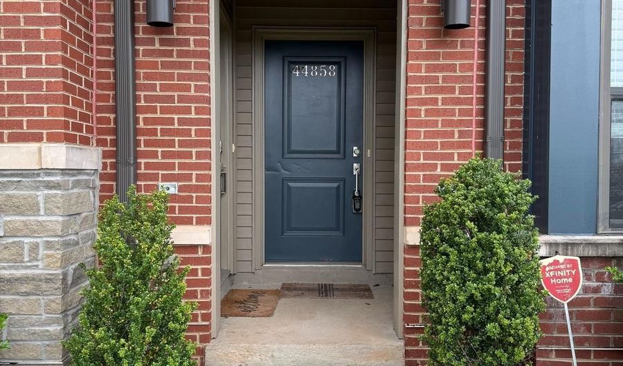 44858 TIVERTON Sq, Ashburn, VA 20147 - 3 Beds, 3 Bath