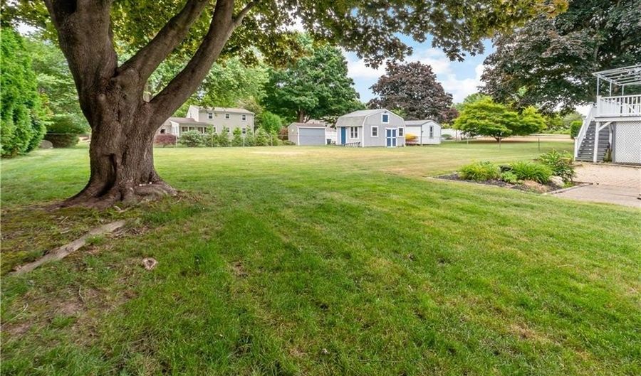 28 Eveready Ave, Bristol, RI 02809 - 4 Beds, 2 Bath