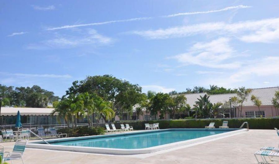 5260 NW 2nd Ave 304, Boca Raton, FL 33487 - 2 Beds, 2 Bath