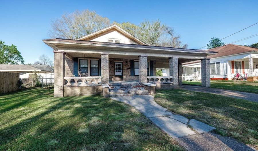 313 N 11th St, Arkadelphia, AR 71923 - 4 Beds, 2 Bath