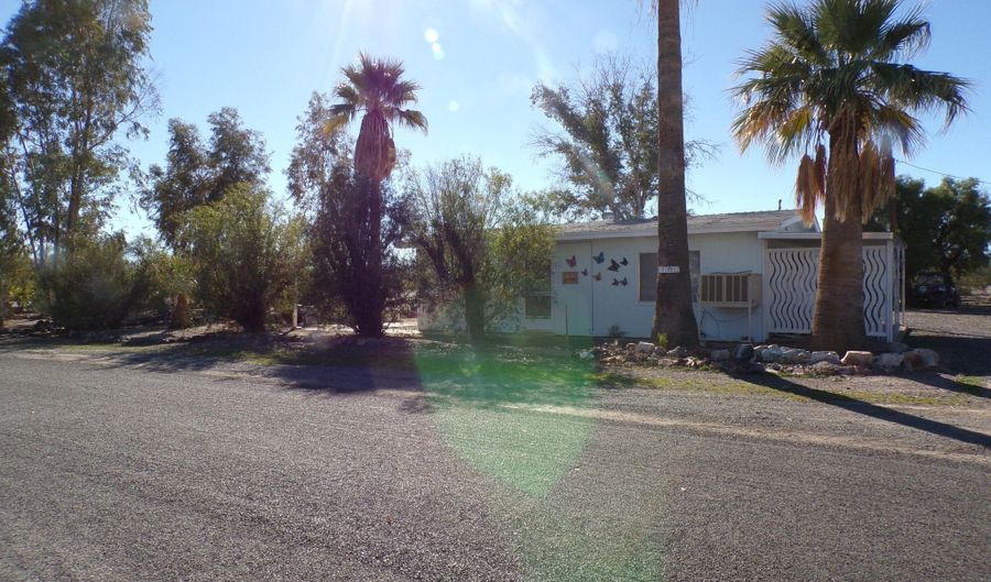 27992 Norris Ave, Bouse, AZ 85325 - 1 Beds, 1 Bath