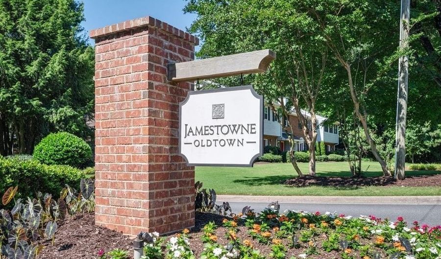 2390 Newport Lndg, Alpharetta, GA 30009 - 2 Beds, 3 Bath