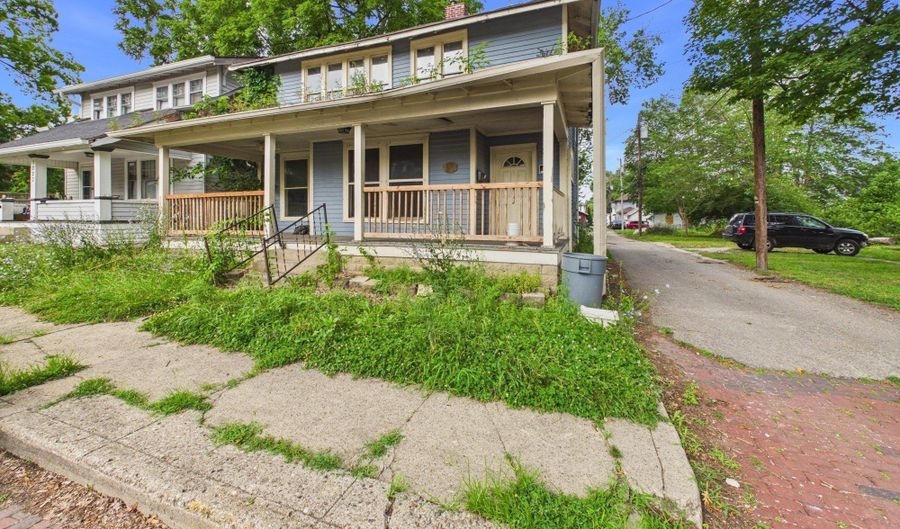 1021 Lincoln St, Anderson, IN 46016 - 3 Beds, 2 Bath