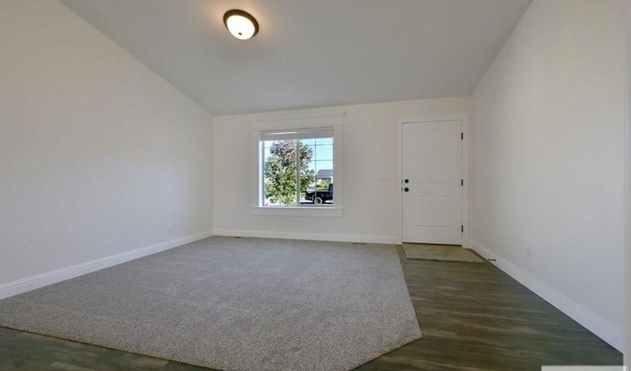 4261 Liberty Dr, Ammon, ID 83406 - 3 Beds, 2 Bath