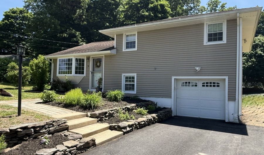 3 Woodview Dr, Brookfield, CT 06804 - 3 Beds, 3 Bath