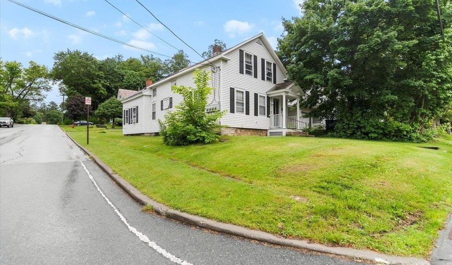400 South St, Bennington, VT 05201 - 3 Beds, 3 Bath