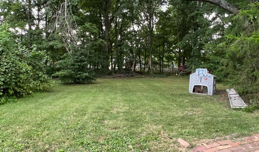 8716 MCNAIR Dr, Alexandria, VA 22309 - 3 Beds, 2 Bath