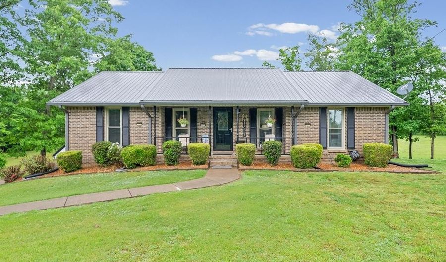 419 Williams Rd, Big Rock, TN 37023 - 3 Beds, 3 Bath