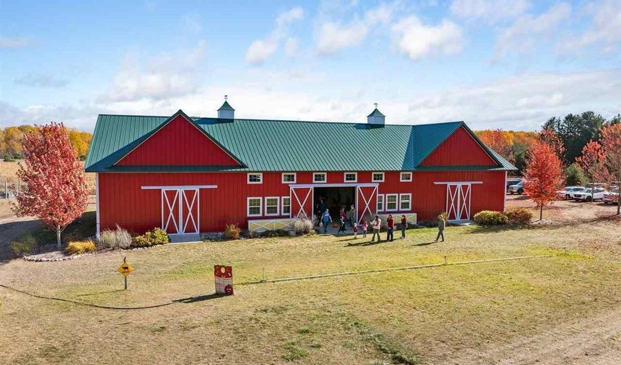 4333 S US 31, Alanson, MI 49706 - 3 Beds, 1 Bath