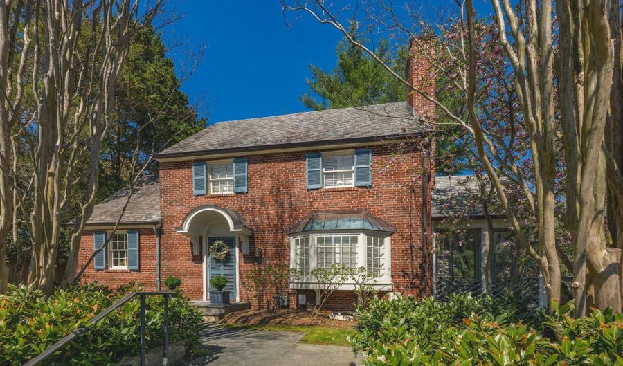 5225 ELLIOTT Rd, Bethesda, MD 20816 - 4 Beds, 5 Bath