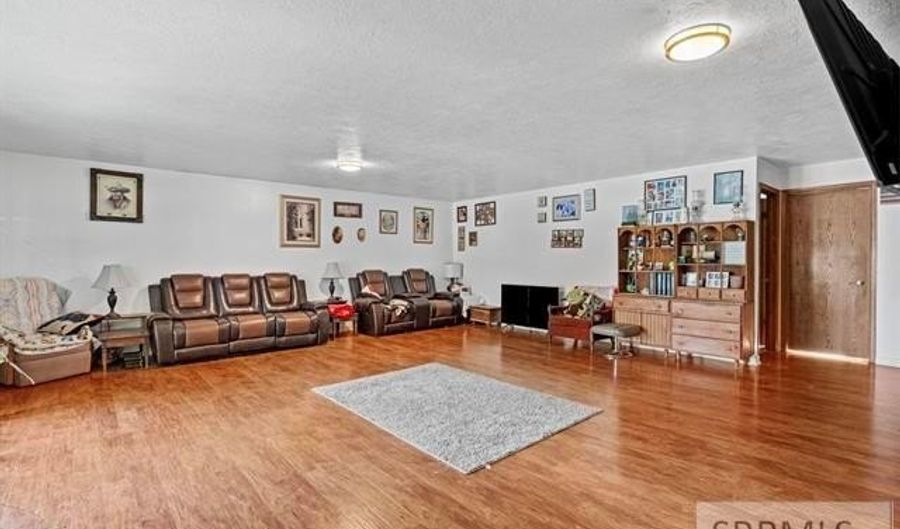 645 Bannock Ave, American Falls, ID 83211 - 4 Beds, 2 Bath