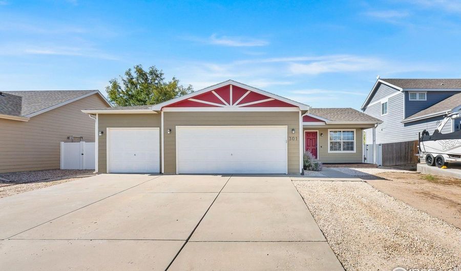 301 Linden Oaks Dr, Ault, CO 80610 - 4 Beds, 3 Bath