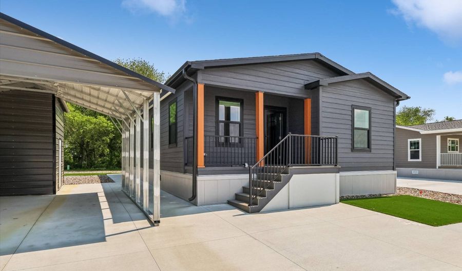 7368 NE BERWICK Dr 3, Ankeny, IA 50021 - 3 Beds, 2 Bath