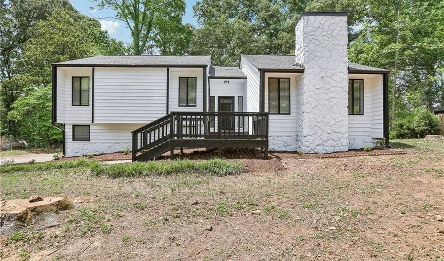 5497 Gibson Dr, Acworth, GA 30102 - 3 Beds, 2 Bath
