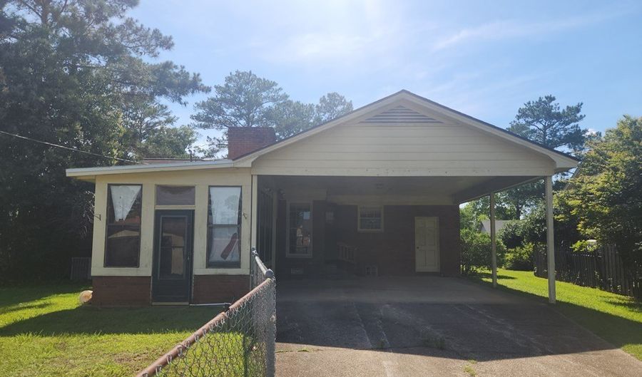 1510 Westwood Dr, Albany, GA 31721 - 3 Beds, 2 Bath