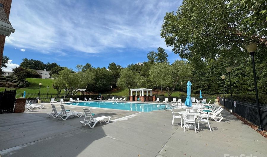 10676 Hill Point Ct, Charlotte, NC 28262 - 2 Beds, 2 Bath