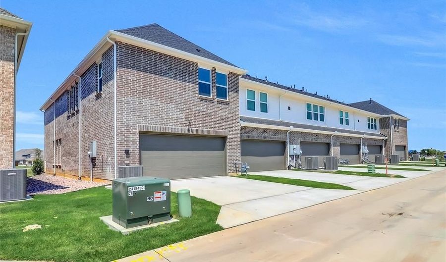 1027 Stockton Dr, Allen, TX 75013 - 2 Beds, 3 Bath