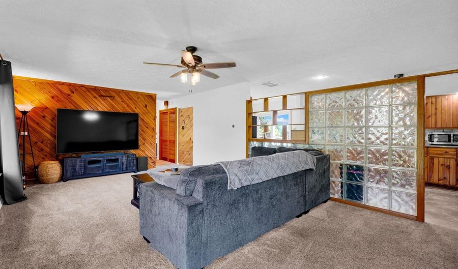 284 Old State Road 37 N, Bedford, IN 47421 - 3 Beds, 3 Bath