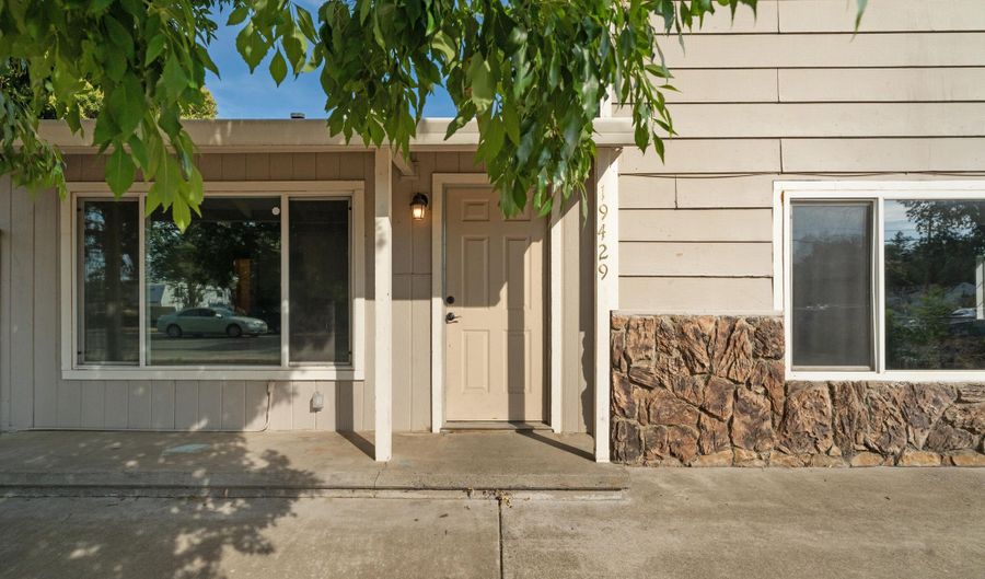 19429 Hill St, Anderson, CA 96007 - 7 Beds, 2 Bath