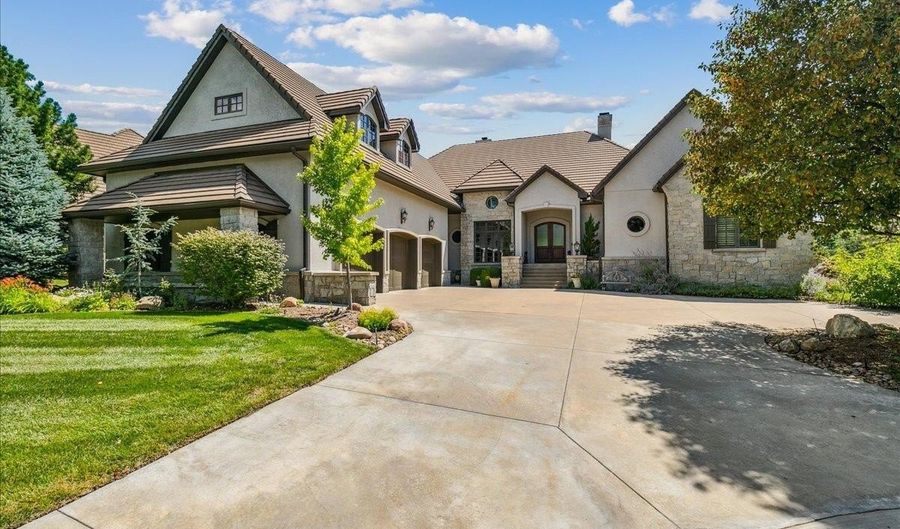 115 E Pine Meadow Ct, Andover, KS 67002 - 5 Beds, 6 Bath