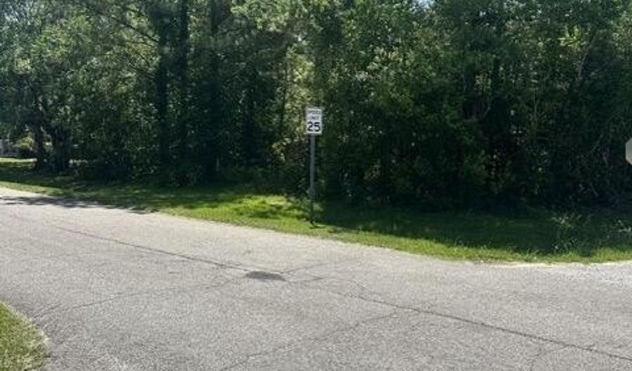 389 Chapman Rd, Bay St. Louis, MS 39520 - 0 Beds, 0 Bath