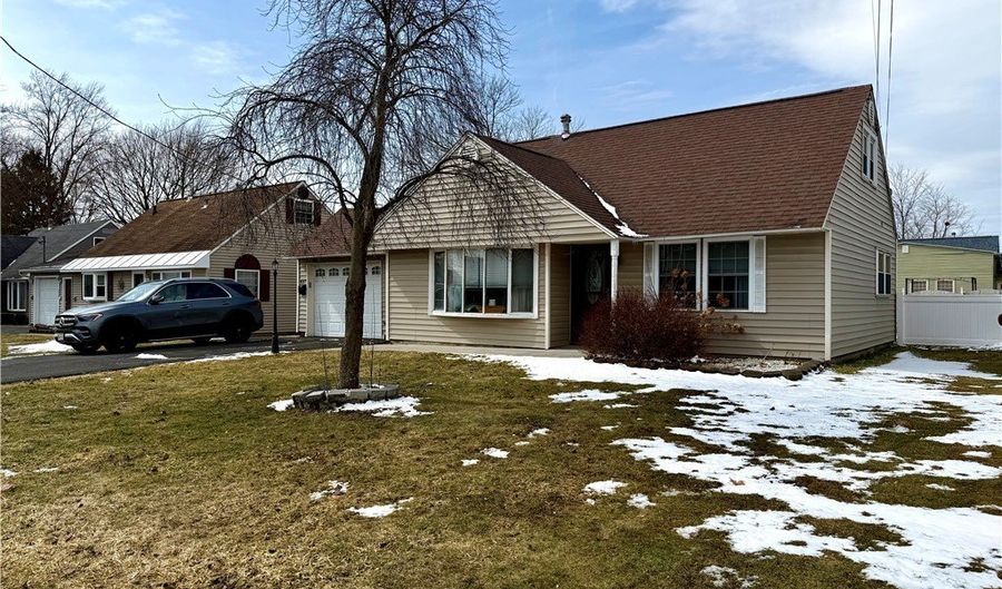 427 Van Roen Rd, Utica, NY 13502 - 2 Beds, 1 Bath