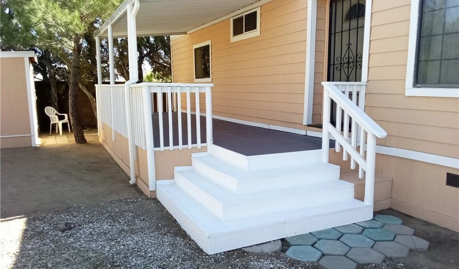 21922 Ottowa Rd 1, Apple Valley, CA 92308 - 2 Beds, 2 Bath