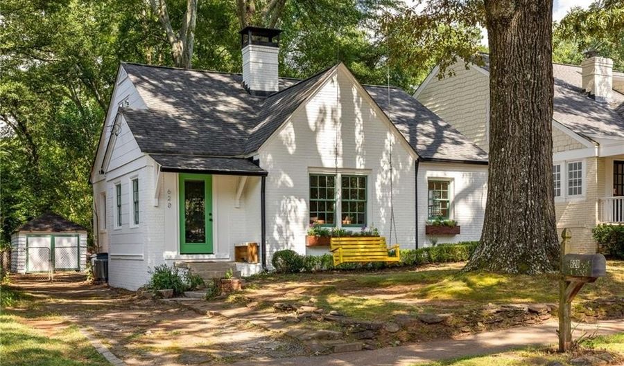 620 Avery St, Decatur, GA 30030 - 3 Beds, 2 Bath