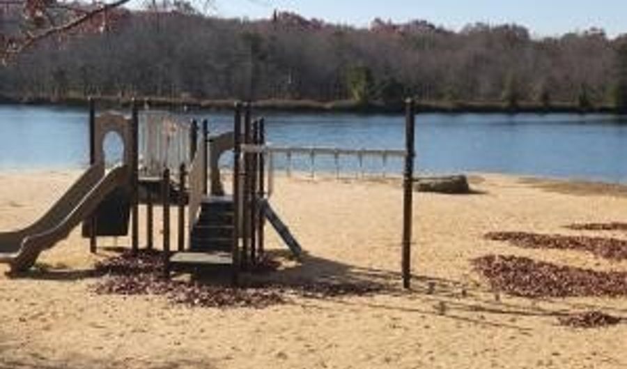 67 TWIN LAKE Rd, Albrightsville, PA 18210 - 3 Beds, 1 Bath
