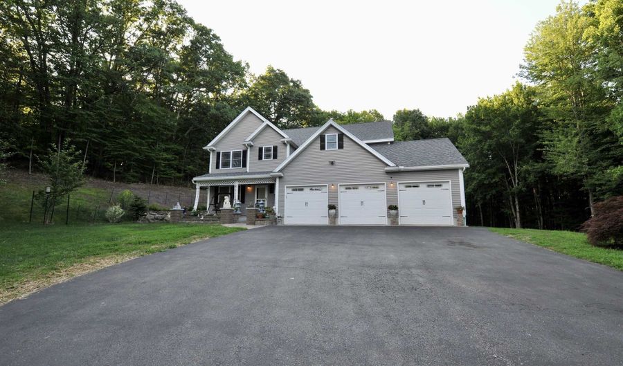 79 New Boston Rd, Bedford, NH 03110 - 4 Beds, 3 Bath