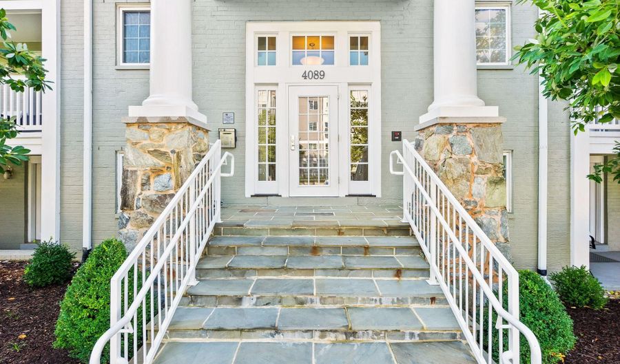 4089 S FOUR MILE RUN Dr 201, Arlington, VA 22204 - 2 Beds, 2 Bath
