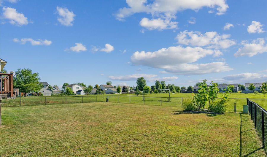 2727 6th Ave SE, Altoona, IA 50009 - 3 Beds, 3 Bath