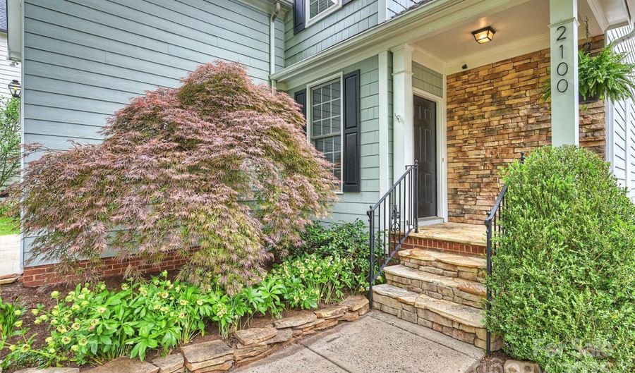 2100 Sablewood Dr, Charlotte, NC 28205 - 4 Beds, 3 Bath