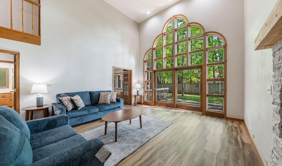 1711 E ROBIN Way, Appleton, WI 54915 - 3 Beds, 4 Bath