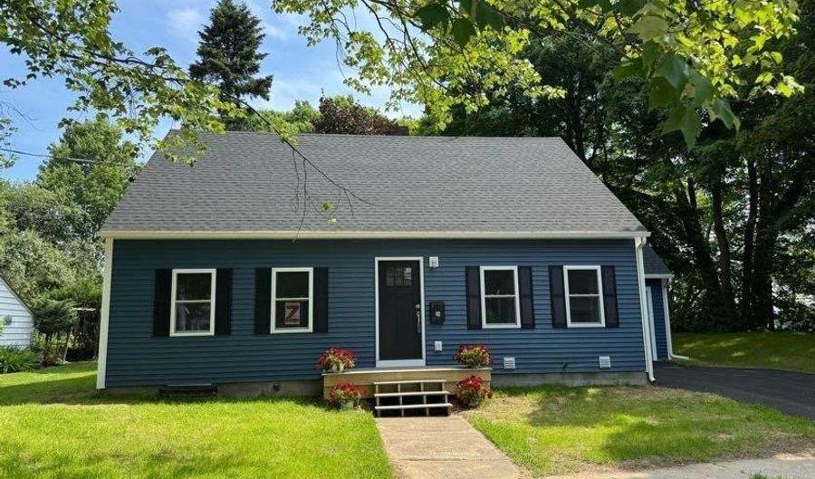24 Bennington Ct, Burlington, VT 05408 - 3 Beds, 2 Bath