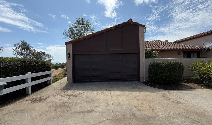 2055 Earl Gln, Escondido, CA 92026 - 2 Beds, 2 Bath