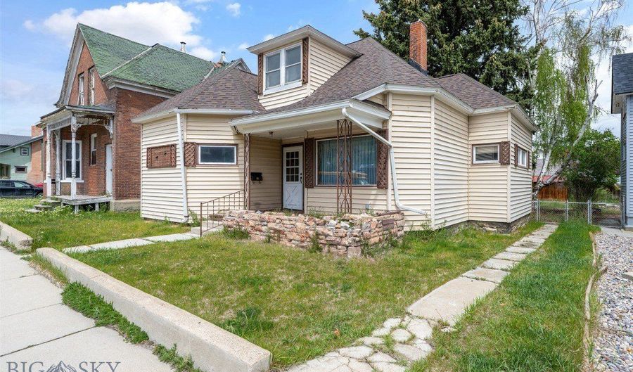 318 W 4th St, Anaconda, MT 59711 - 3 Beds, 1 Bath