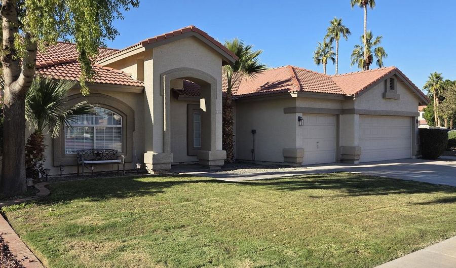 3124 N MEADOW Dr, Avondale, AZ 85392 - 4 Beds, 2 Bath