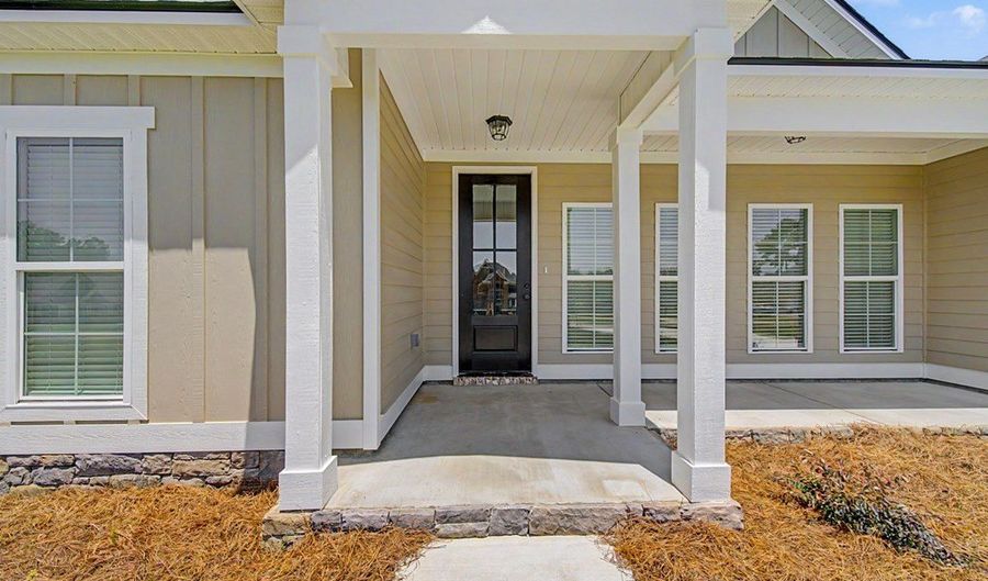423 Indian Creek Cir, Adel, GA 31620 - 4 Beds, 3 Bath