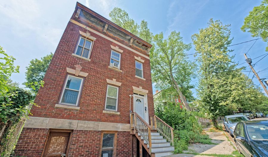 7 Wilbur St, Albany, NY 12202 - 7 Beds, 2 Bath