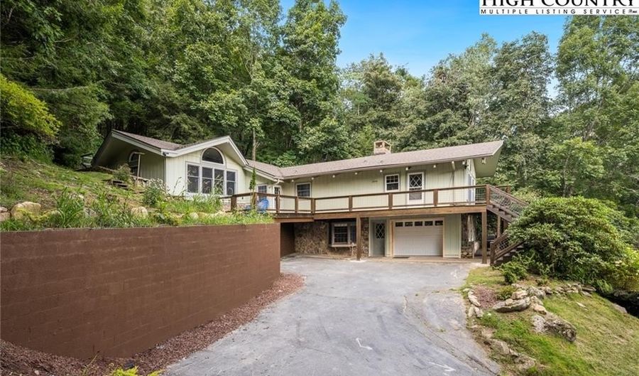 281 Cliffside Ln, Banner Elk, NC 28604 - 3 Beds, 3 Bath